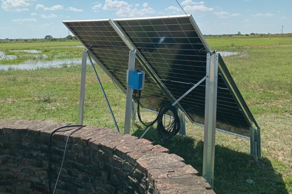 Bomba solar Lorentz S1-700 en pozo calzado — Mesón de Fierro, Chaco